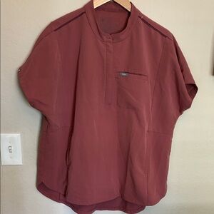 Figs dusty rose top size XL
